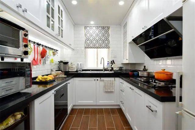 ‘kaiyun开云官方在线登录’
同事家屋子已经入住一年多了 电视配景墙的设计 悦目又实用！(图9)