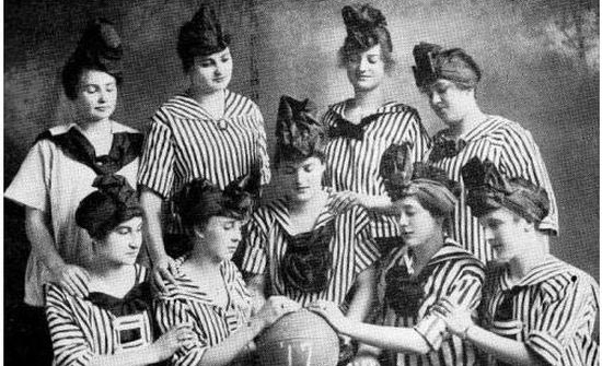 繁荣背后,快递暴力分拣何时了?_kaiyun开云官方在线登录(图2) kaiyun网页登录入口